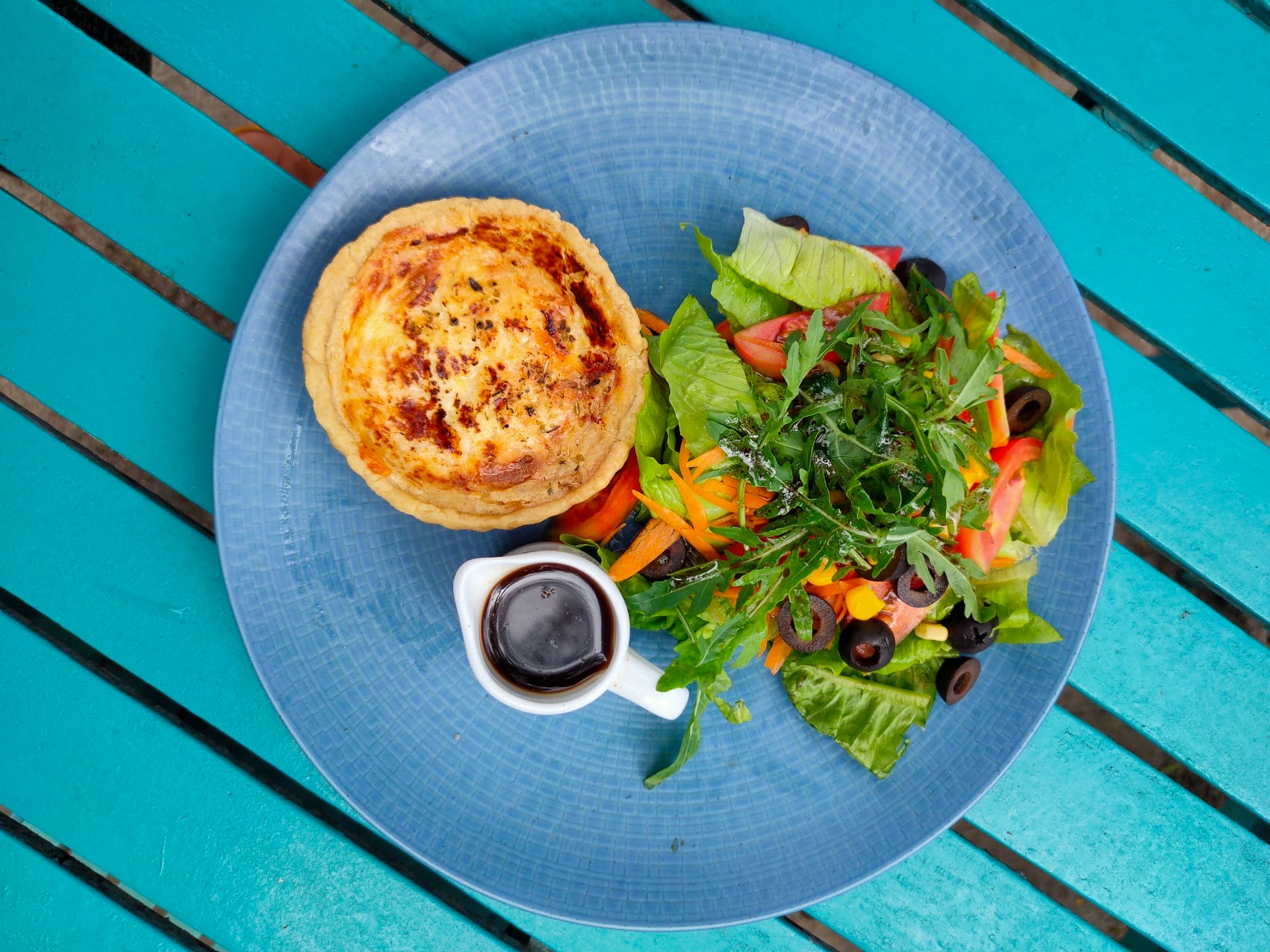 Cheesy Quiche