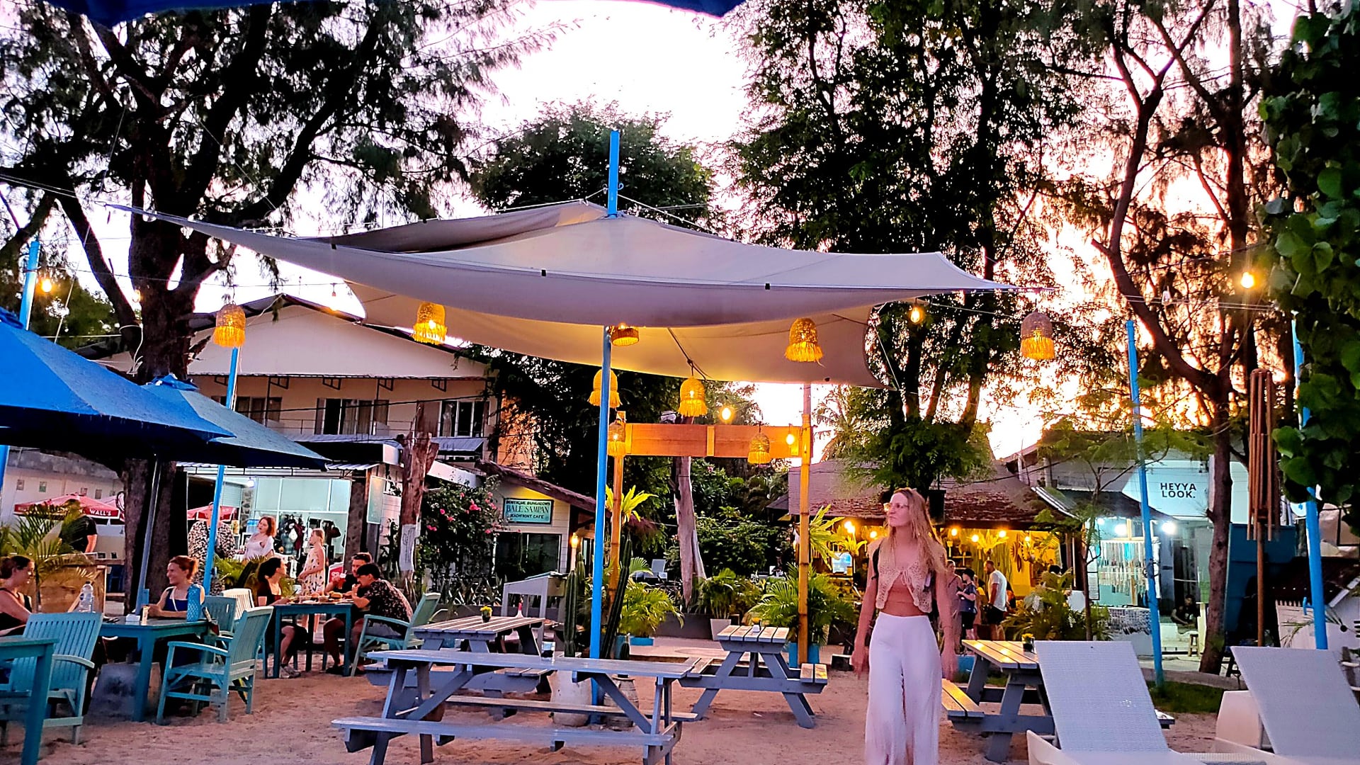 Beachfront Lunch & Sunset Drinks at Taste If you’re searching for a r…