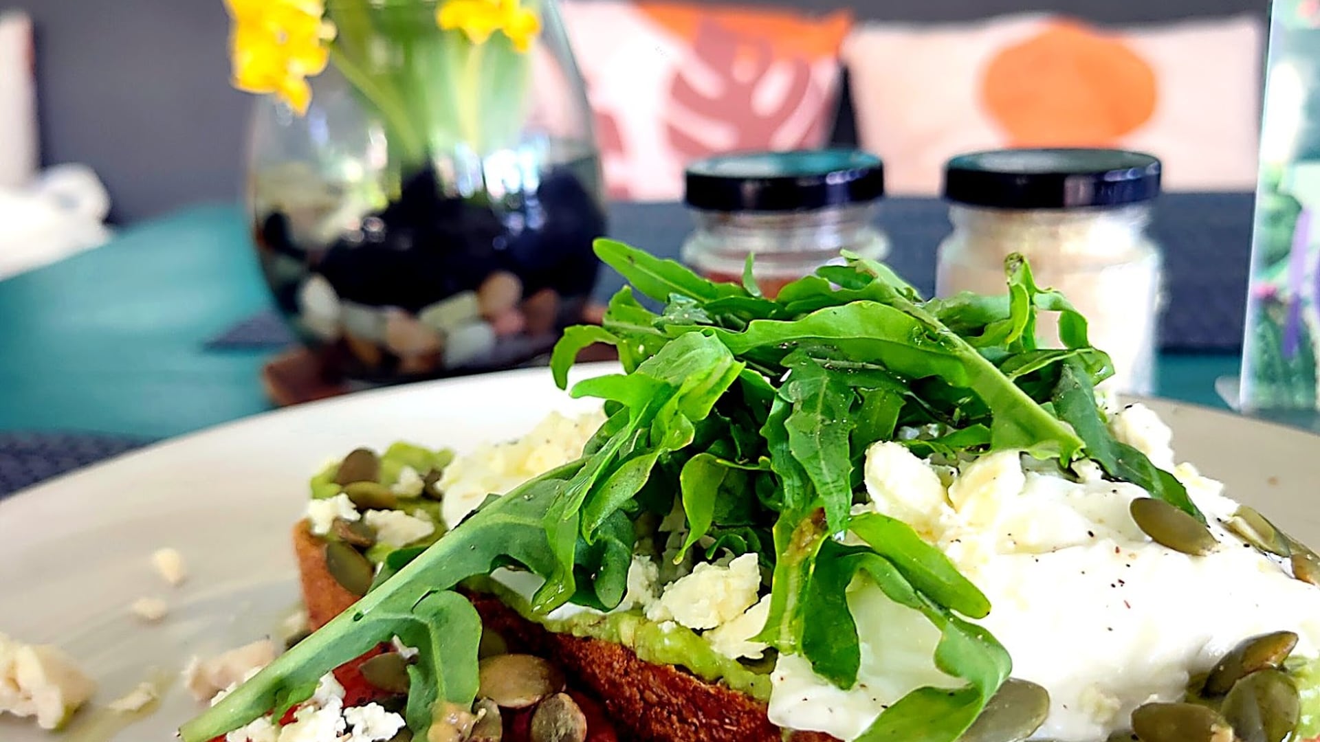 Looking for the best place to eat in Gili Trawangan? At Taste Café &…