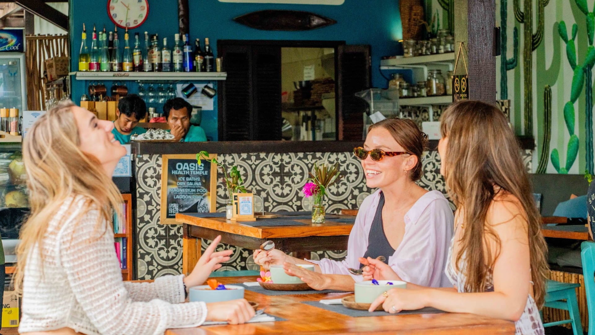 Beachfront dining in Gili Trawangan Relaxed atmosphere, friendly serv…