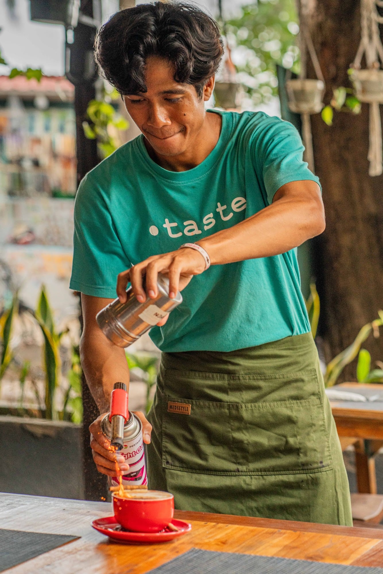 As the tropical sun glimmers, our iced latte and fresh smoothie await…