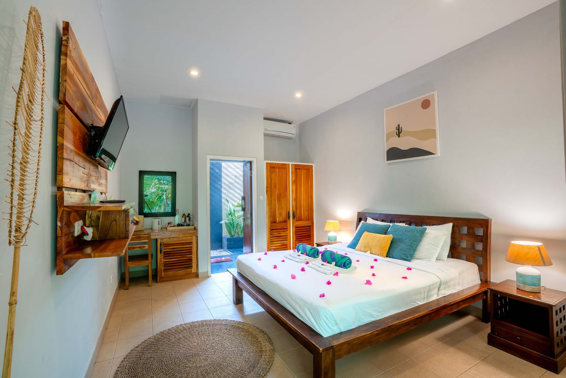 Wake up to the gentle sound of waves and the warm island sun streamin…